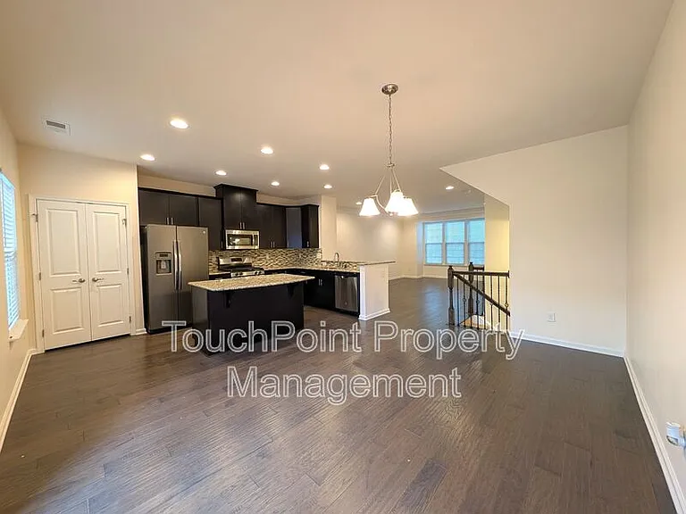 4061 Zilker Park Dr — Photo 10