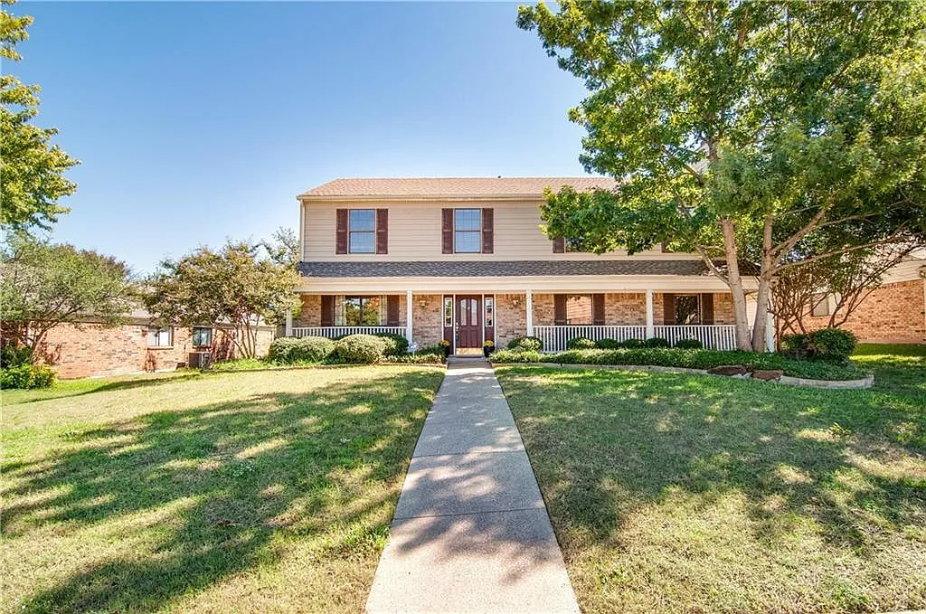 4 bed, 2768 sqft, $2,990 — Photo 2
