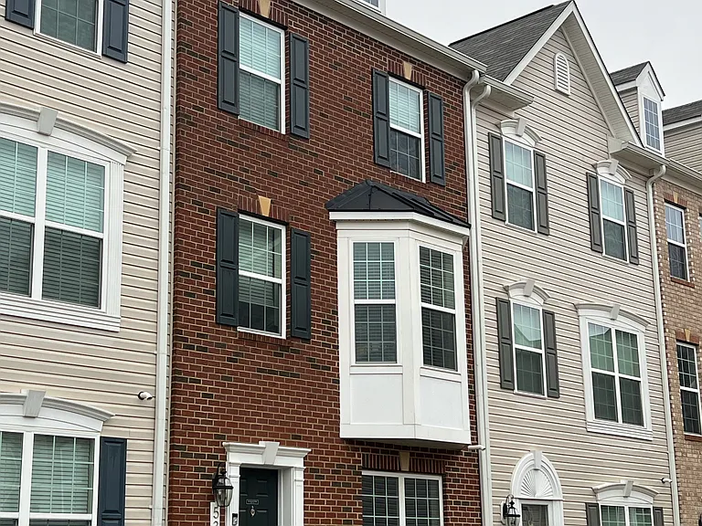 5331 Greenwich Cir — Photo 1