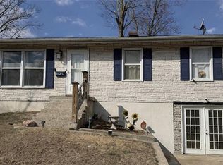 620 NW Village Dr, Lees Summit, MO 64063