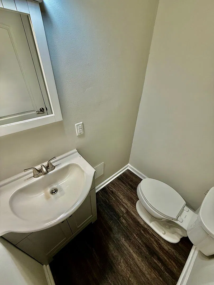 Two Bedroom Apartment in the Heart of Bedford! — Photo 4