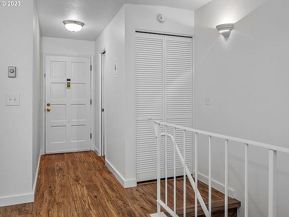 5th image of 1550 SE Lava Dr APT 10