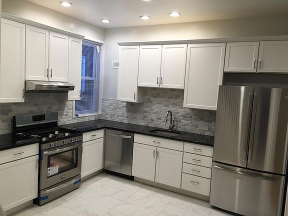 5th image of 1-118 N Lambert St #1