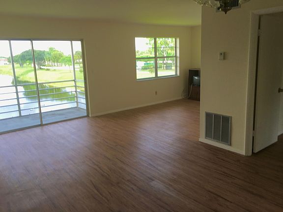 2nd image of 113 Lake Evelyn Dr