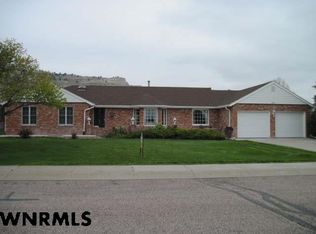 2835 Grandview Rd, Gering, NE 69341