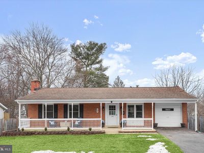 709 W Poplar Rd, Sterling, VA, 20164