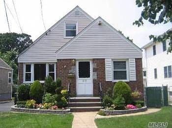 1st image of 818 Bradley St