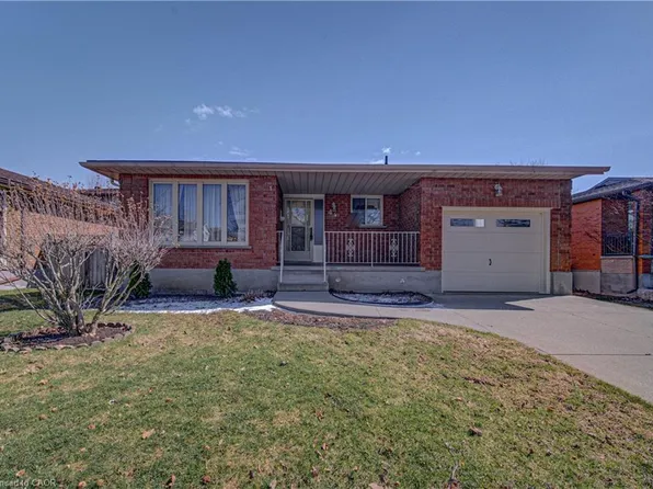 43 Quaiser St, Kitchener, ON N2A 3P8