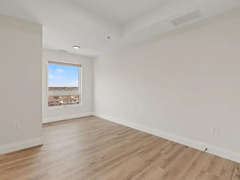 4775 Walker Rd #615 — Photo 9