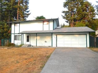 3335 SE Windsor Ct, Port Orchard, WA 98366