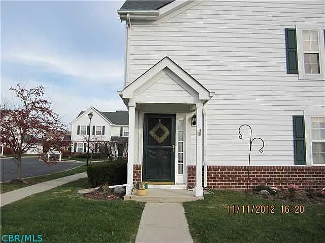 6387 Riverview Loop photo 1