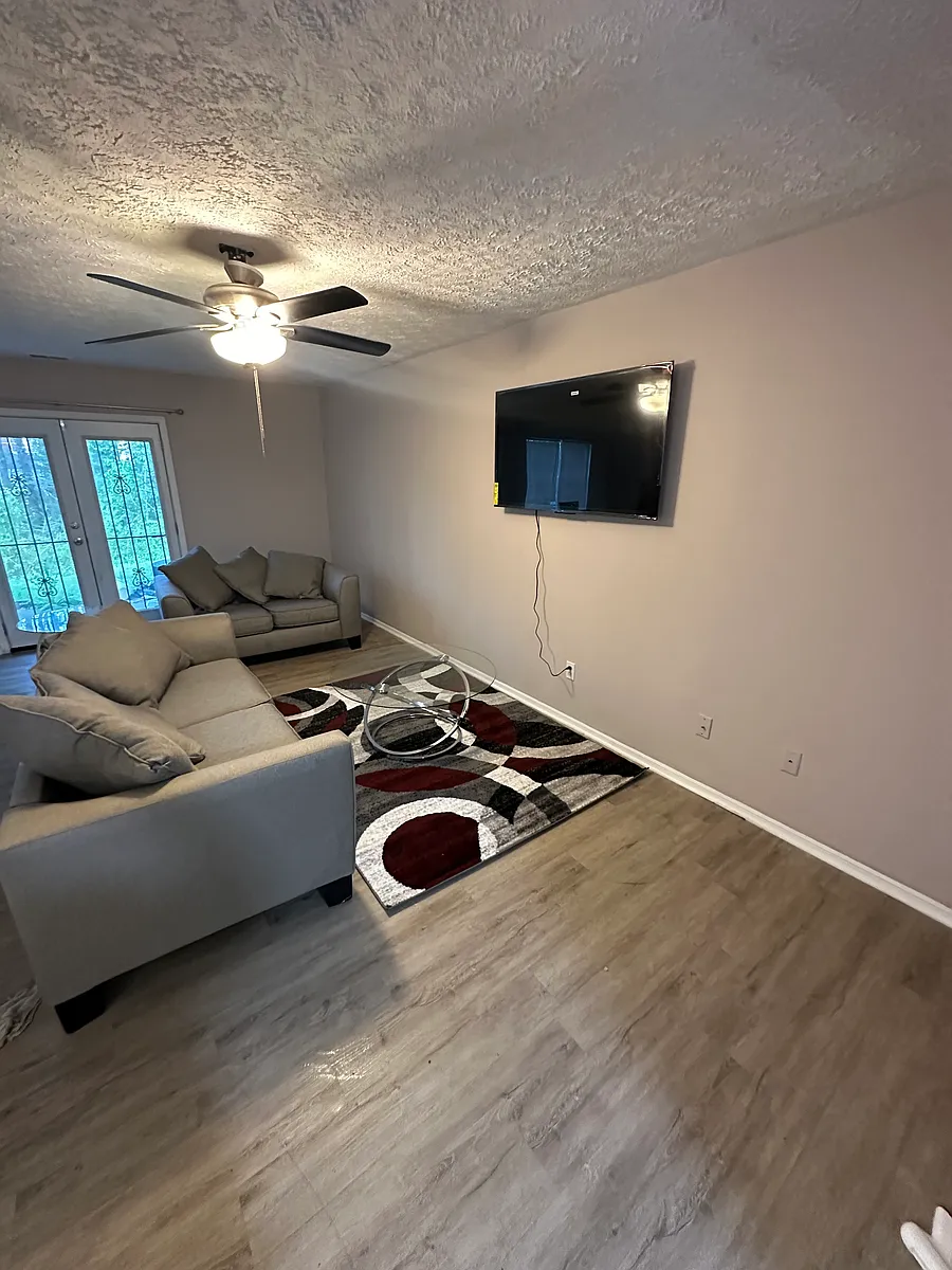 Building Photo - 1412 Pine Tree Trl