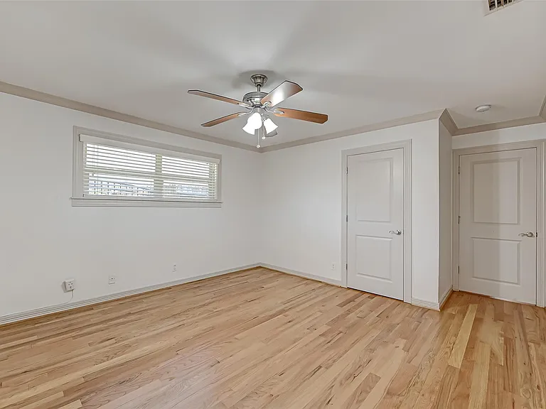 5611 Briarbend Dr — Photo 37