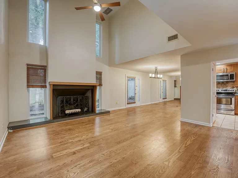 1331 S Ponce De Leon Ave NE — Photo 3