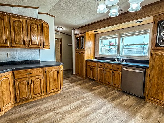 3rd image of 5039 Redcoat Dr