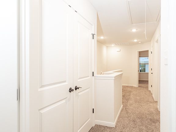 5th image of 10206 Lynwood Vlg Unit 1-102
