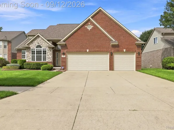 1185 Cambria Dr, Troy, MI 48085