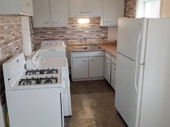 726 N Linden Ave, Waukegan, IL 60085