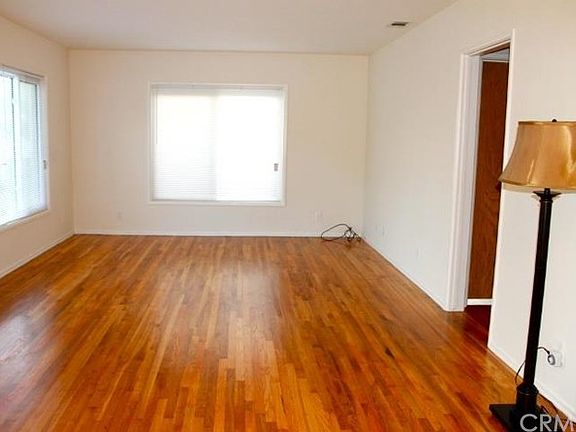 4th image of 12819 Dilworth St