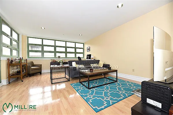 Rented by MiLL RE | media 21