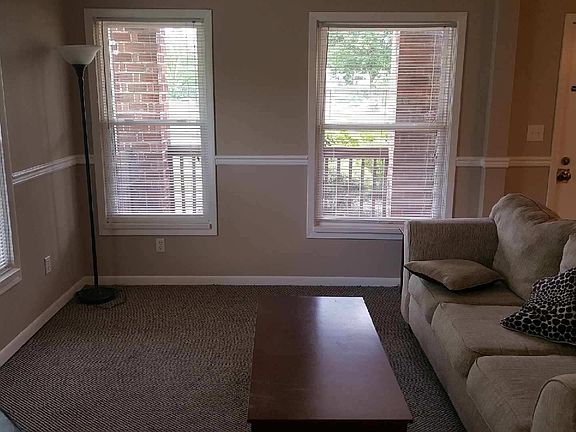 2nd image of 818 Lamont St #2