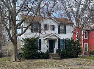 1008 N Prairie St, Bloomington, IL 61701