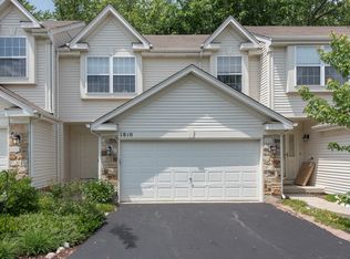 1810 Maplewood Ct, Grayslake, IL 60030