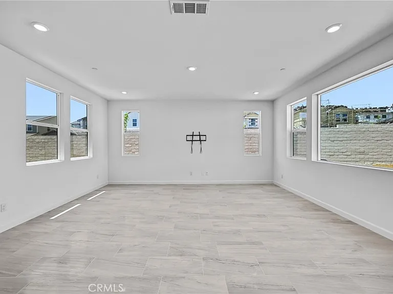 5538 Alethea Way — Photo 12