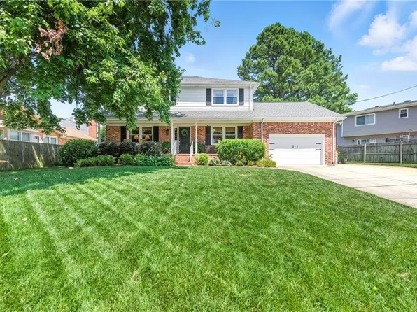 4704 Haygood Point Rd, Virginia Beach, VA 23455
