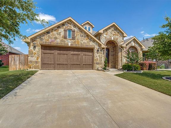 2nd image of 407 Bellflower Ct