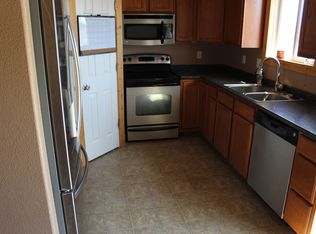 3011 Goldenrod Ave, Gillette, WY 82716