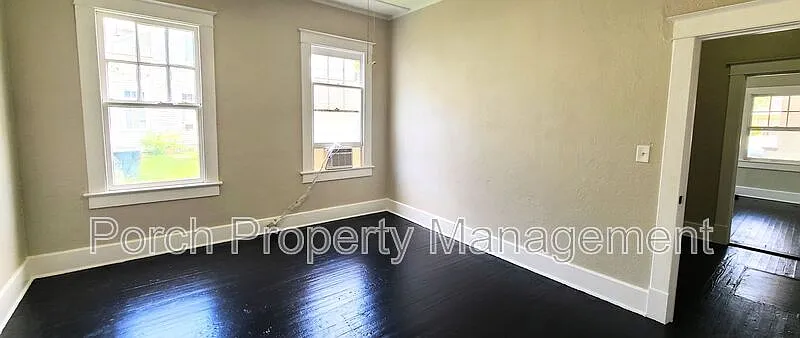 1 bed, 1.0 bath, 703 sqft, $1,050 — Photo 4