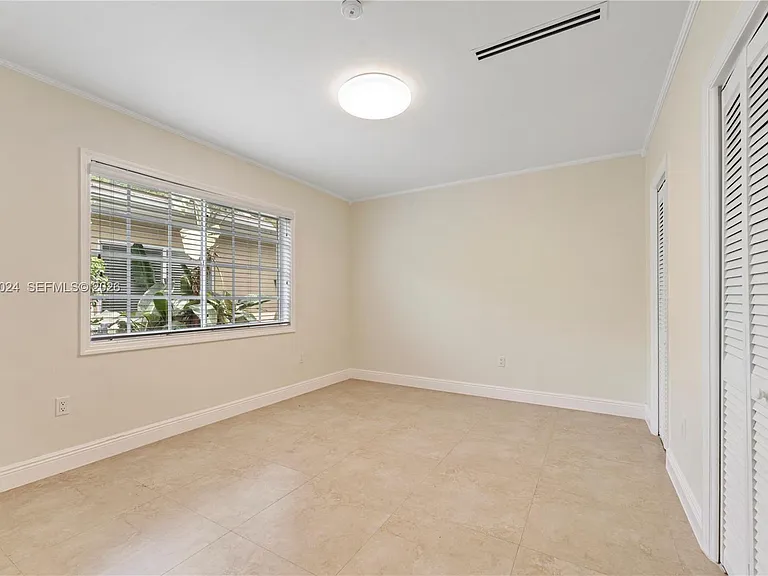 516 Gerona Ave — Photo 10