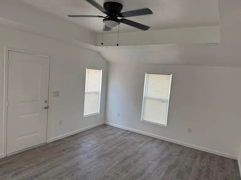 1512 Avant Ave — Photo 3