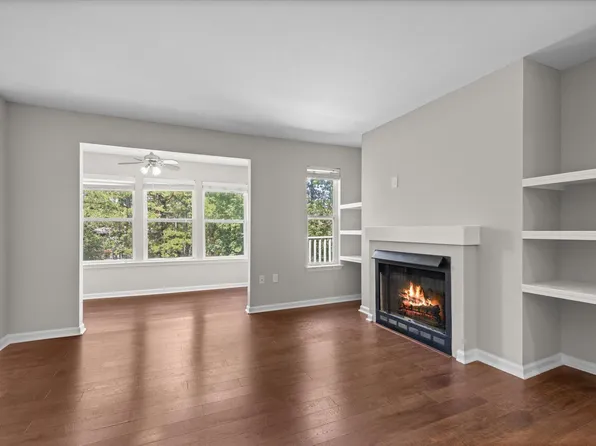 1300 Hillbrow Ln APT 302, Raleigh, NC 27615