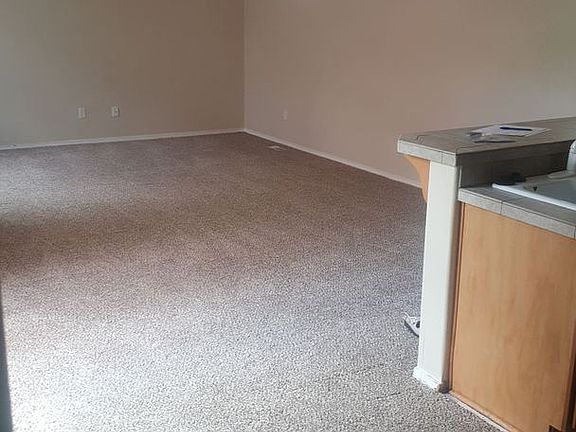 3rd image of 1827 SE Harwell Way