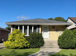 9912 S Spaulding Ave, Evergreen Park, IL 60805