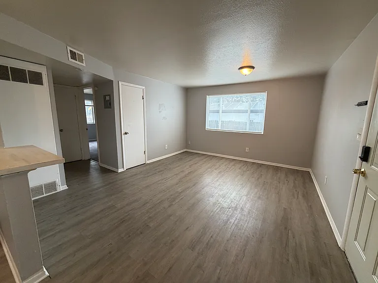 3335 Benton St #4 — Photo 13