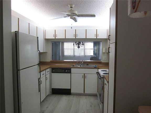 3rd image of 10318 E Clairmont Cir