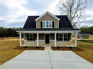 138 Charlotte Cir, Statham, GA 30666