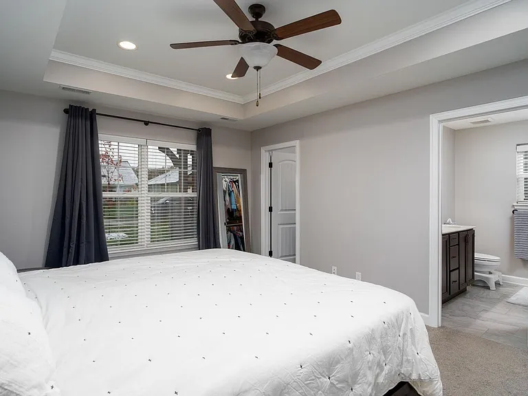 7416 Pemberton Dr — Photo 5