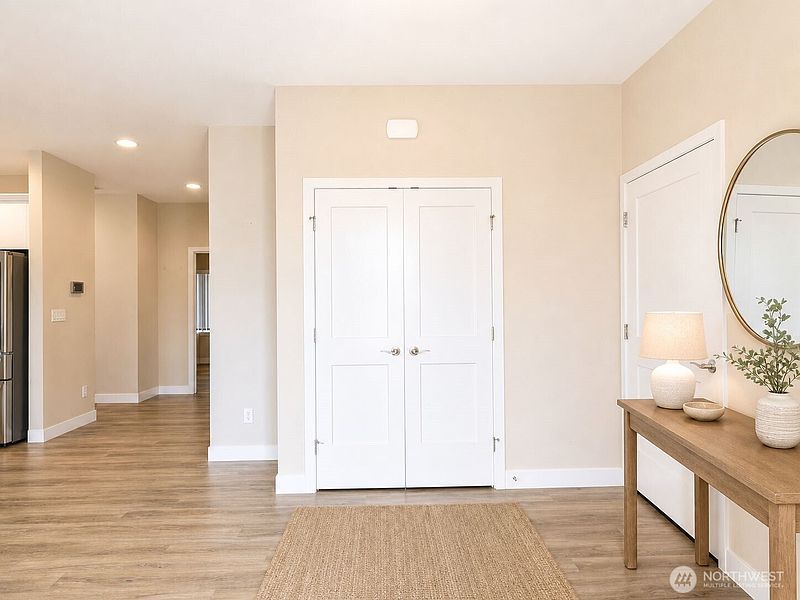 5th image of 530 Evergreen Farm Way