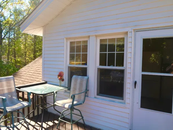 692 Grove St #2, Worcester, MA 01605