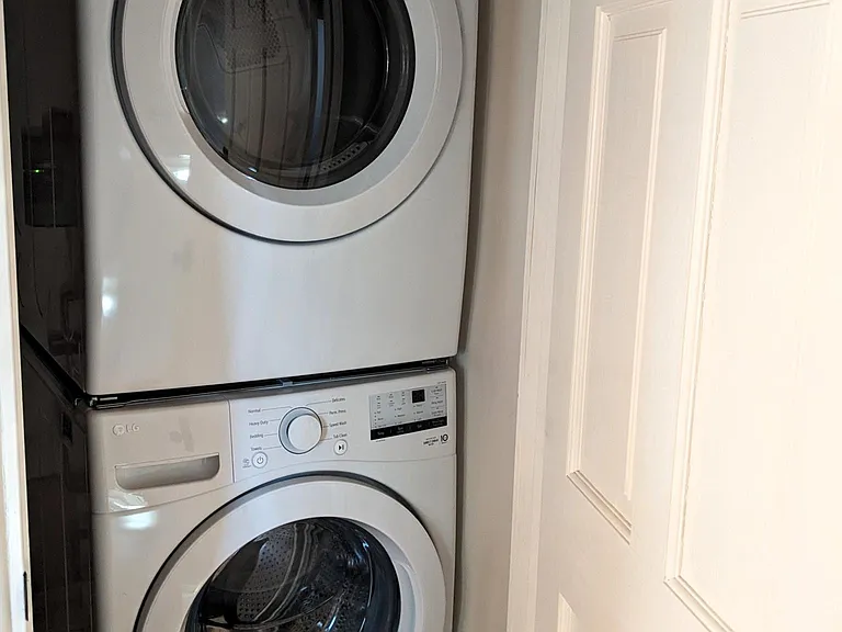 New high-efficiency LG washer & dryer