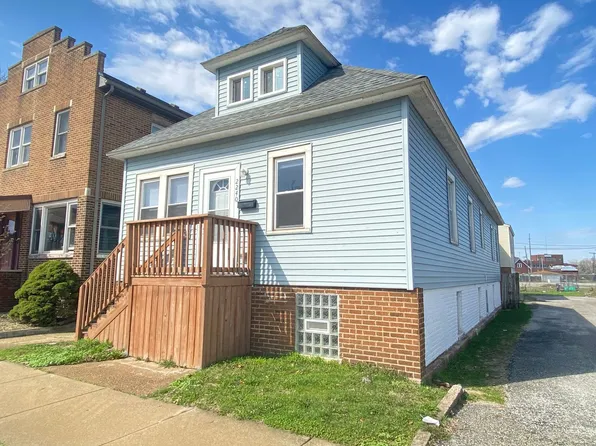 2240 White Oak Ave, Whiting, IN 46394