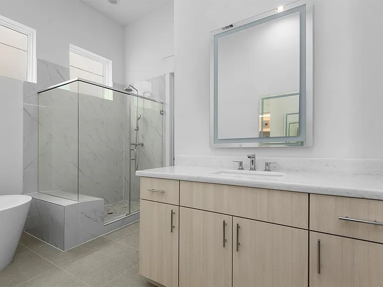 1211 Hickory St #E — Photo 12