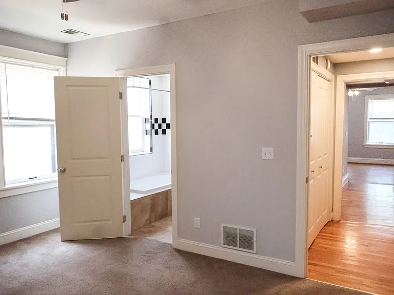 757 Syracuse Ave — Photo 11