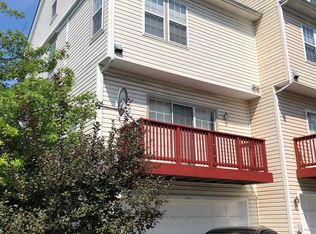 12101 Amber Ridge Cir, Germantown, MD 20876