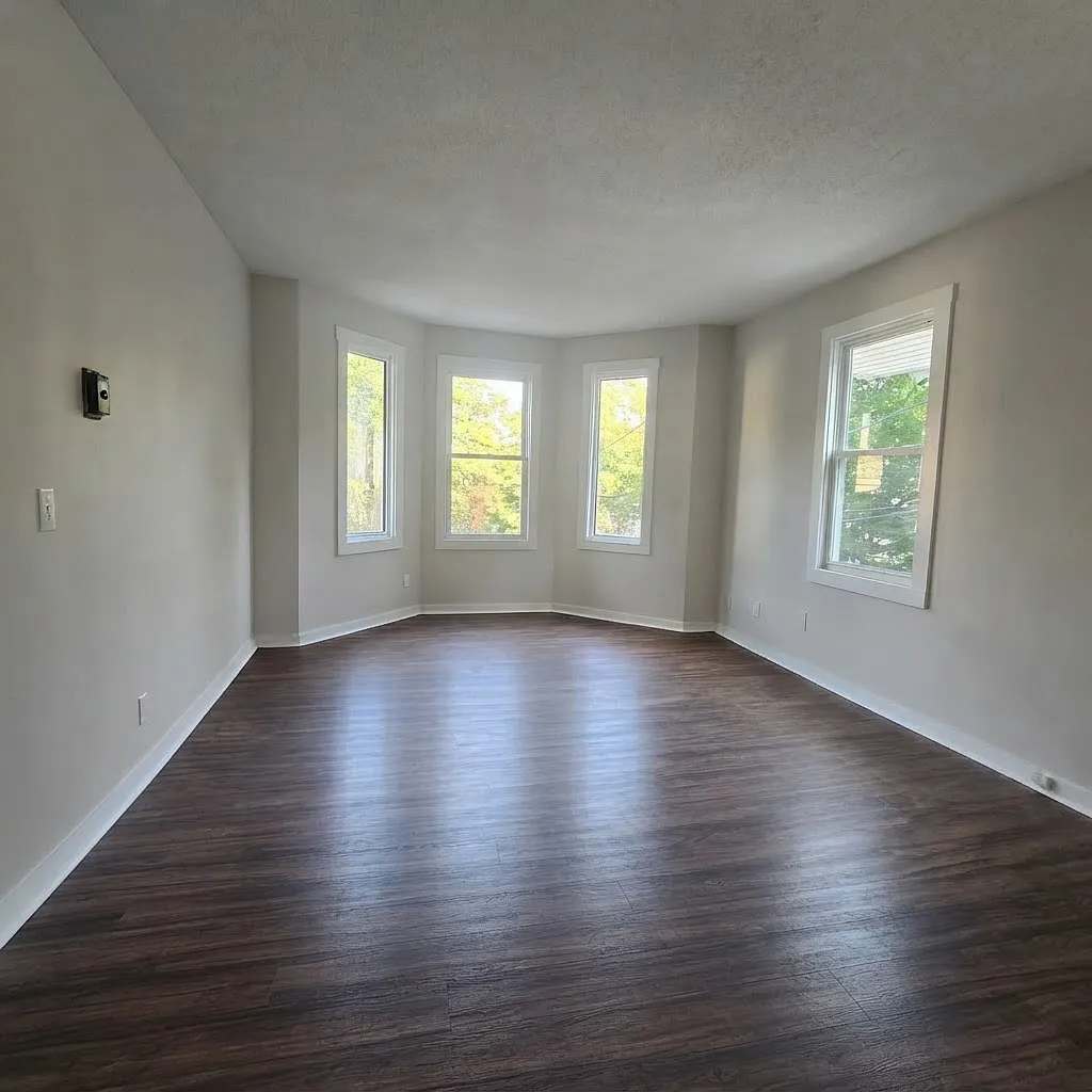 5 bed, 1953 sqft, $2,750 — Photo 1