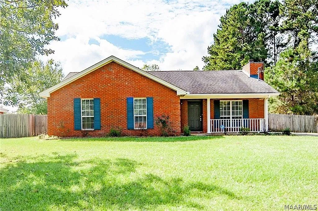 3 bed, 2.0 bath, 1319 sqft, $1,750 — Photo 1